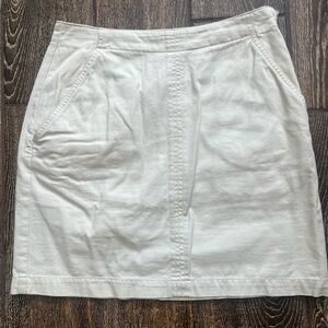 Banana Republic cream skirt